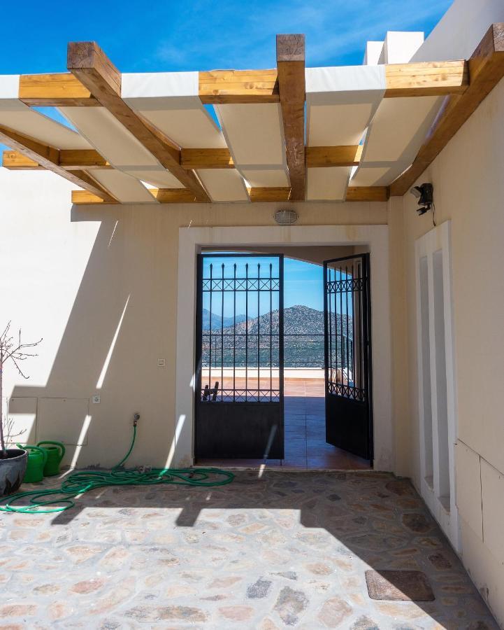 Villa Dio Petres Kroustas Exterior photo